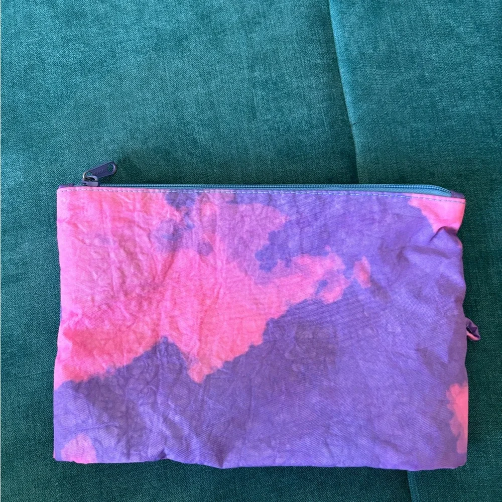 BAGGU lightweight cosmetic